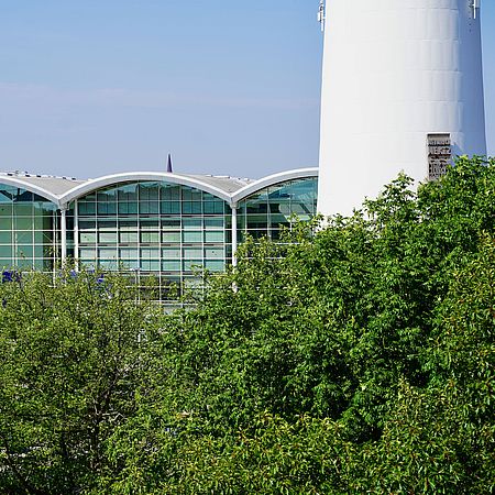 Hamburg Fair: View from Planten un Blomen to the A-area and the tv tower