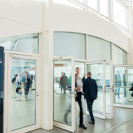 Hamburg Messe Central Foyer UF / Entrance Skywalk