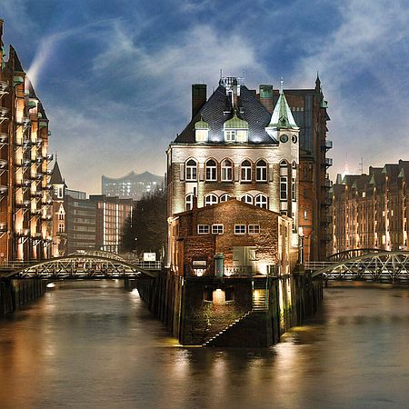 Hamburg - Speicherstadt by night, (c) Andreas Vallbracht, www.prachtvoll.de